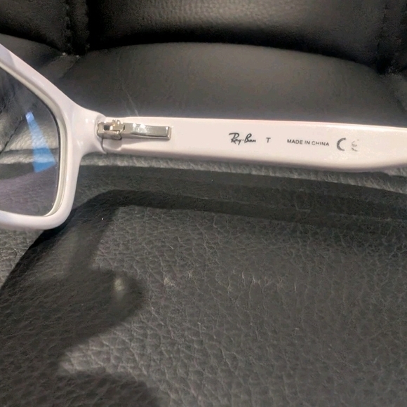 Ray-Ban White Rectangular Glasses - Picture 3 of 5